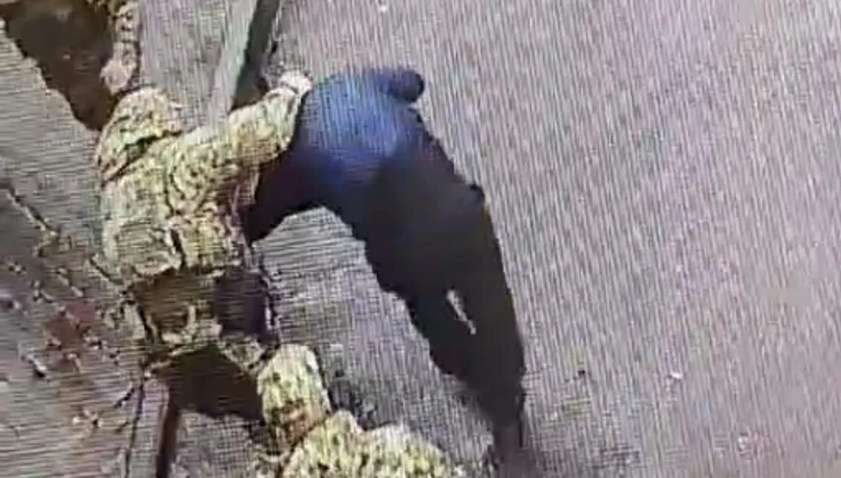 У Черкасах троє працівників ТЦК побили цивільного через повістку (ФОТО) У Черкасах троє працівників ТЦК побили цивільного через повістку (ФОТО)