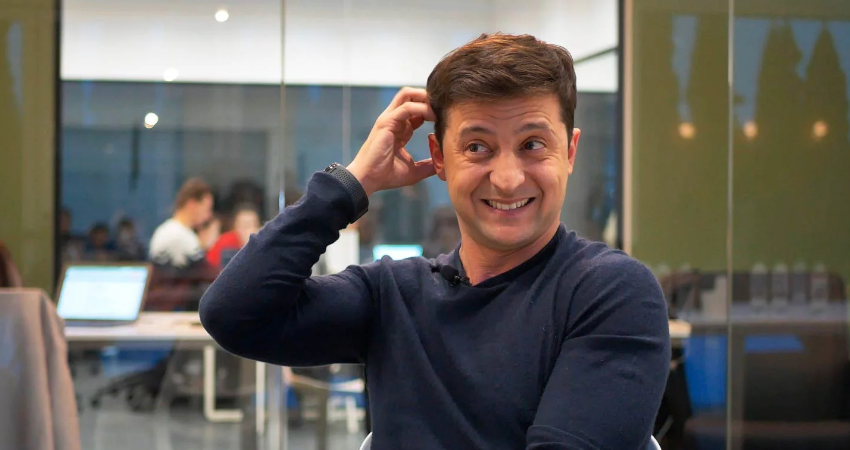 В ожидании Зеленского: в Трускавце новых «слуг народа» заставили снять обувь