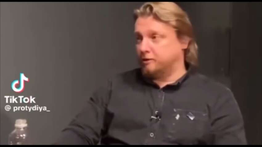 Скандал с Петровым выходит за пределы: рассказывал, как получить оргазм от «слава россии»