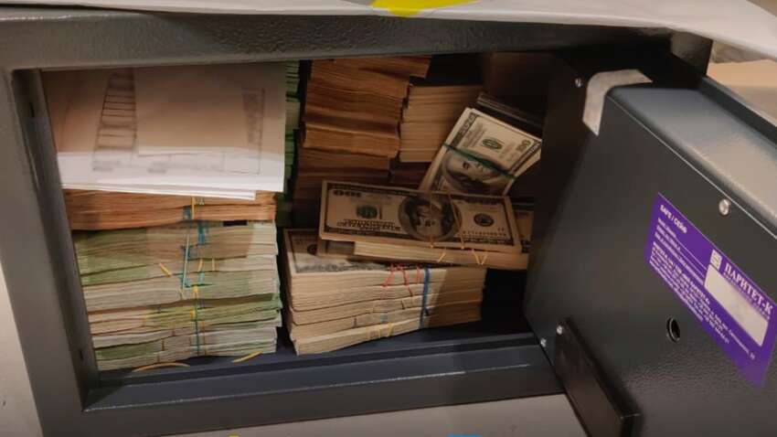 Плейлист корупціонерів: які пісні слухали фігуранти операції "Мідас"