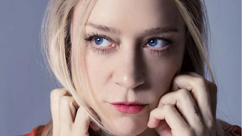 45-летняя актриса Хлоя Севиньи впервые стала мамой