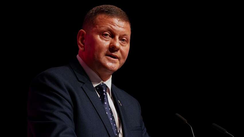 Украинцы готовы голосовать за Залужного: назван его уникальный феномен Украинцы готовы голосовать за Залужного: назван его уникальный феномен