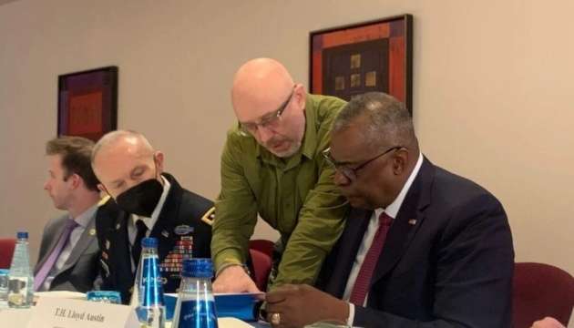 Разговор с главой Пентагона закончился как надо: Резников анонсировал «хорошие новости» Разговор с главой Пентагона закончился как надо: Резников анонсировал «хорошие новости»