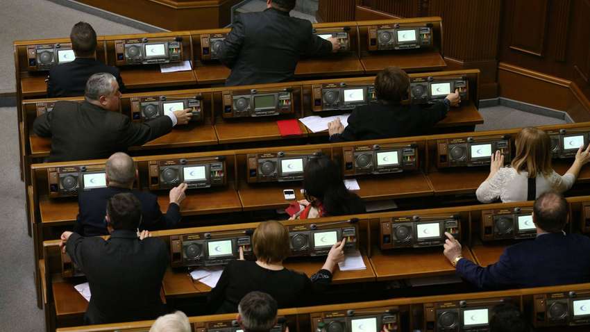 У Раді з'явиться сенсорна кнопка, яка допоможе уникнути кнопкодавства 