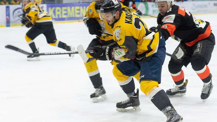 УХЛ. "Білий Барс" здобув вольову перемогу над "Крижаними вовками"