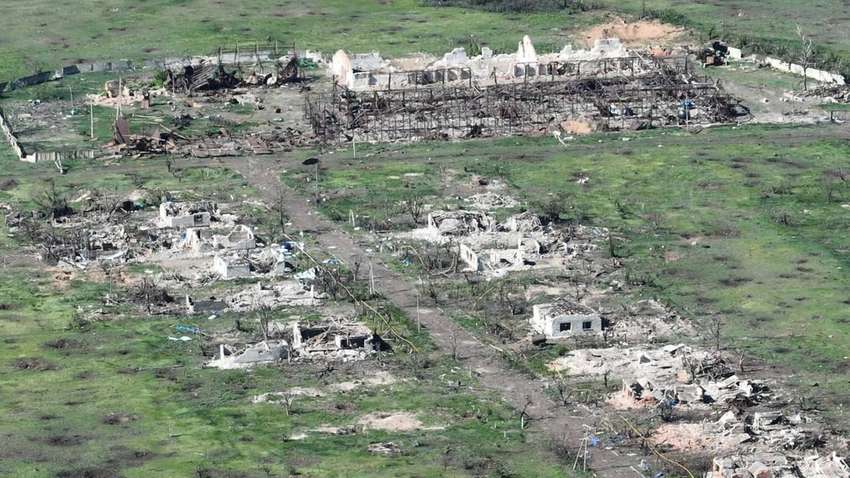 Военные назвали село, которое оккупанты сравняли с землей и превратили в «серую зону» 