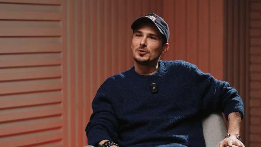 "Прошел комиссию": известный певец ответил, готов ли защищать Украину на фронте