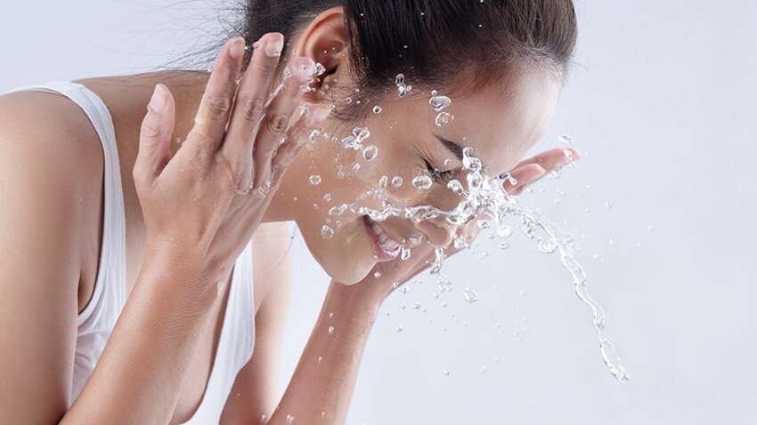 Вмиватися холодною водою небезпечно: до чого це може призвести