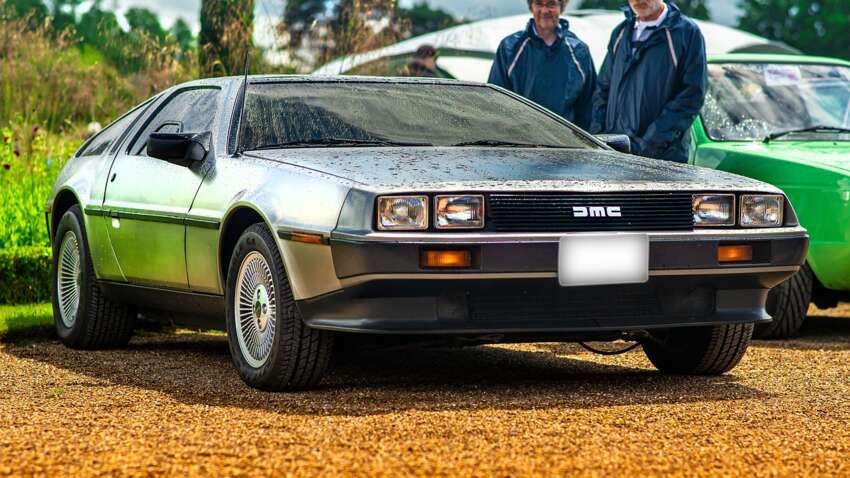 DeLorean: авто, которое не покупали, но полюбили благодаря "Назад в будущее"
