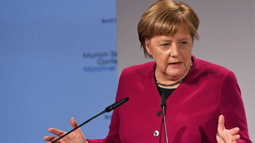 Меркель поздравила евреев с Ханукой