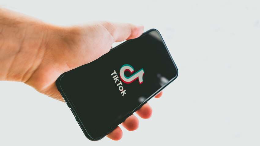 TikTok внесет изменения в работу алгоритма просмотра рекомендованных видео: что изменится 