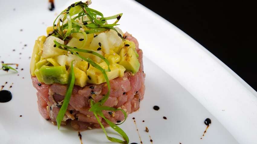 Популярний салат може значно підірвати здоров'я: чим небезпечний тартар