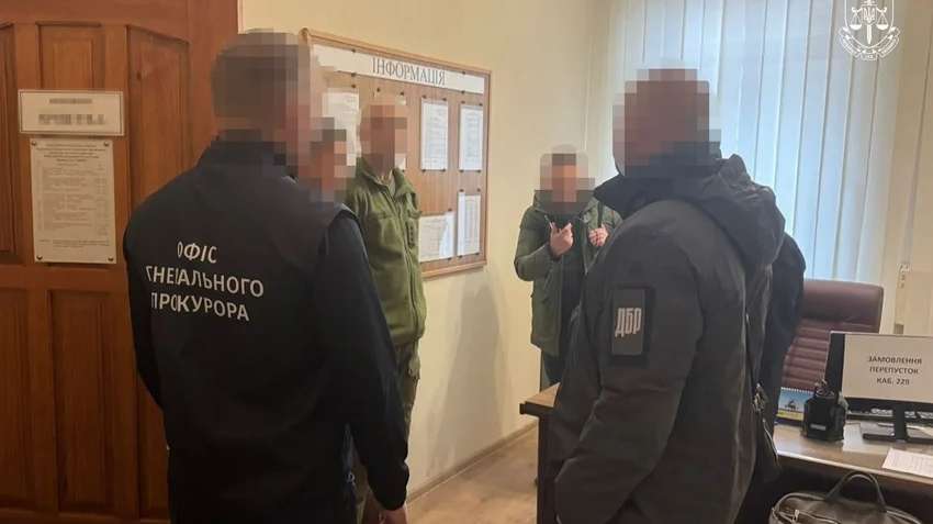 Чиновников Сил логистики ВСУ обвинили в миллионном ущербе на закупках запчастей для бронетехники Чиновников Сил логистики ВСУ обвинили в миллионном ущербе на закупках запчастей для бронетехники