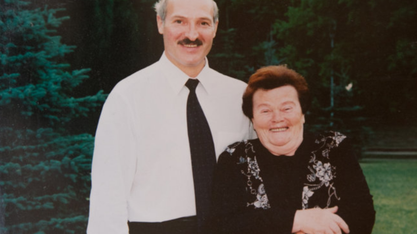 В семье у Лукашенко траур: у него умерла теща 