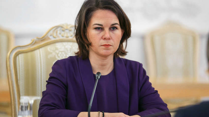 Евросоюз вводит санкции в отношении Путина и Лаврова: подробности Евросоюз вводит санкции в отношении Путина и Лаврова: подробности