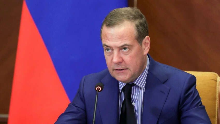 США и Израиль атакуют Иран: Медведев эмоционально выразил позицию России