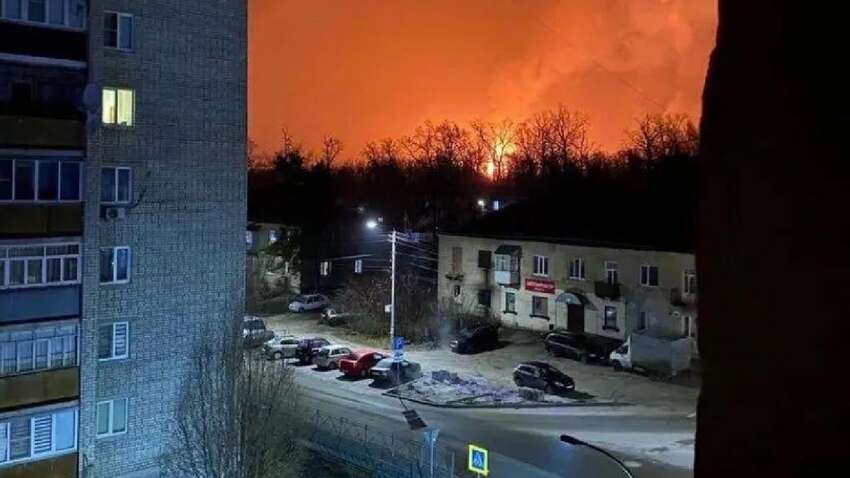 В Україні роз'яснили, куди цієї ночі влучили дрони: який важливий завод у РФ зупинив роботу