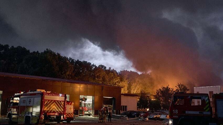 Адская ночь в Днепре: оккупанты убили человека, есть существенные разрушения Адская ночь в Днепре: оккупанты убили человека, есть существенные разрушения