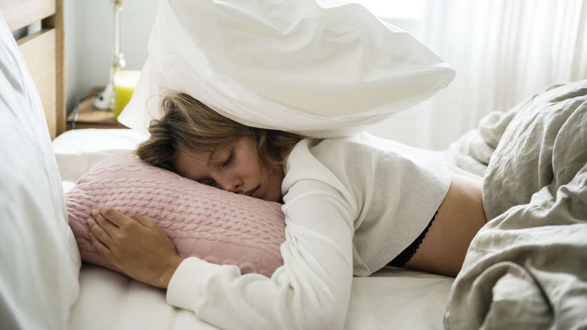 Як налагодити режим сну, якщо ви сильно втомилися