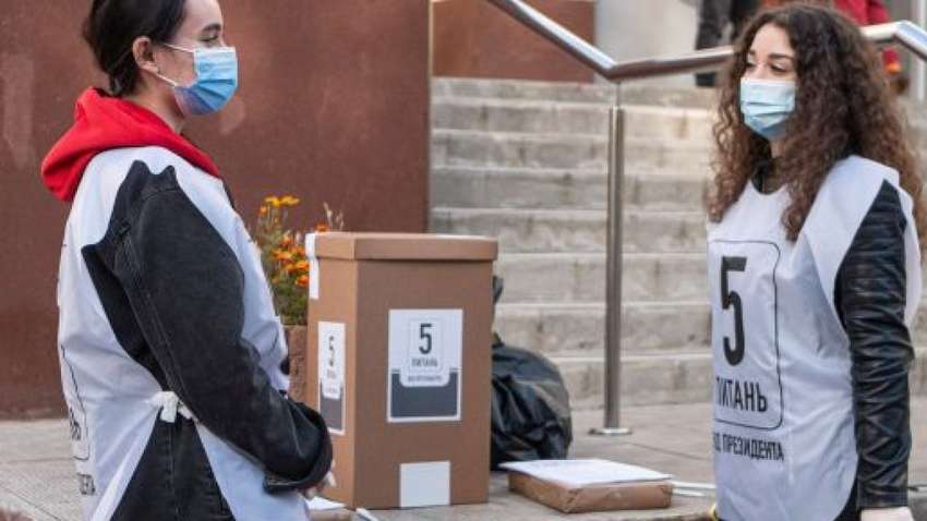 Стало відомо назву компанії, яка проводила всенародне опитування від Зеленського Стало відомо назву компанії, яка проводила всенародне опитування від Зеленського