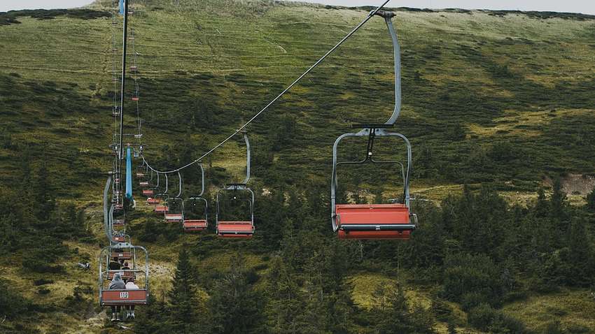 Туризм в условиях войны: что происходит с отраслью и какие перспективы на нынешний сезон Туризм в условиях войны: что происходит с отраслью и какие перспективы на нынешний сезон