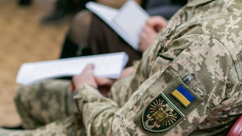 Может ли работник ТЦК применить оружие и когда: что говорят в Раде