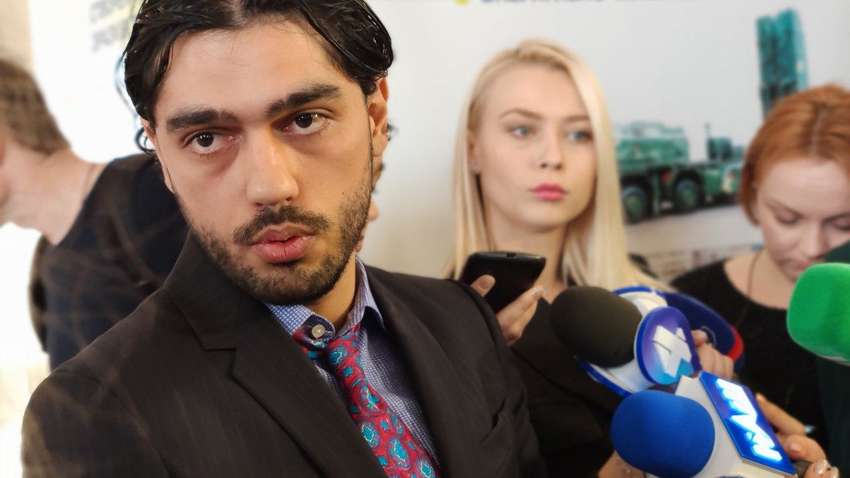 «Это моя манера общения»: нардеп-«слуга» Лерос рассказал свою версию драки 