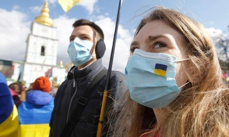 Вчені розповіли, коли чекати в Україні мільйон хворих на COVID-19