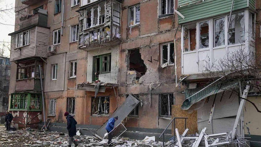 Мощные обстрелы Донецка: с чем это связано – кто за этим стоит