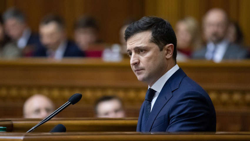 У Зеленського розповіли, чому він погрожує розпуском Верховної Ради