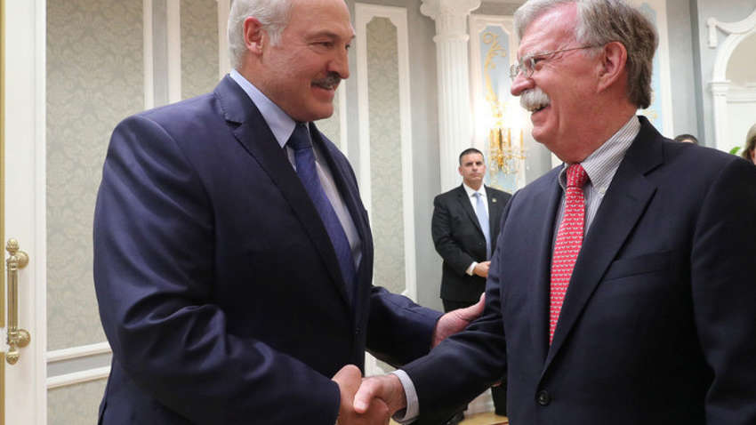 Президент Лукашенко обговорив з радником Болтоном ситуацію в Україні