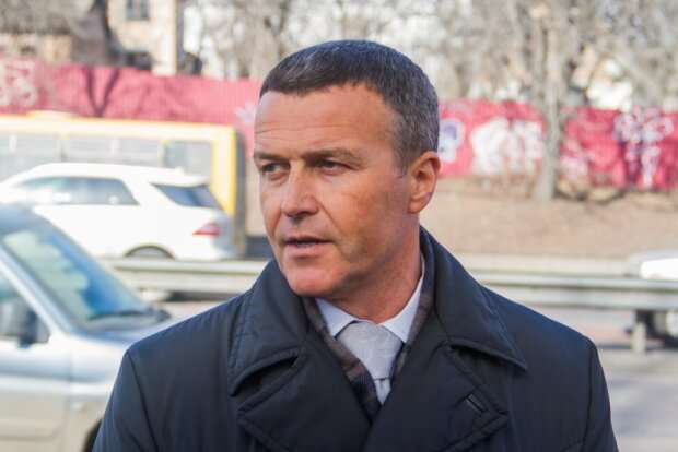 Скандальный  чиновник Густелев рвется ко власти в столице, - СМИ