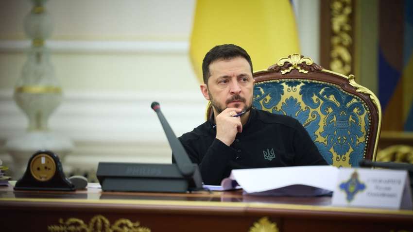 Все же решились: в СНБО раскрыли содержание трех новых пакетов санкций