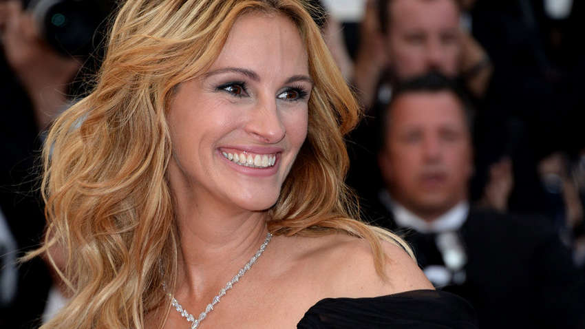 Джулия Робертс в роскошном платье устроила дома Met Gala 2020