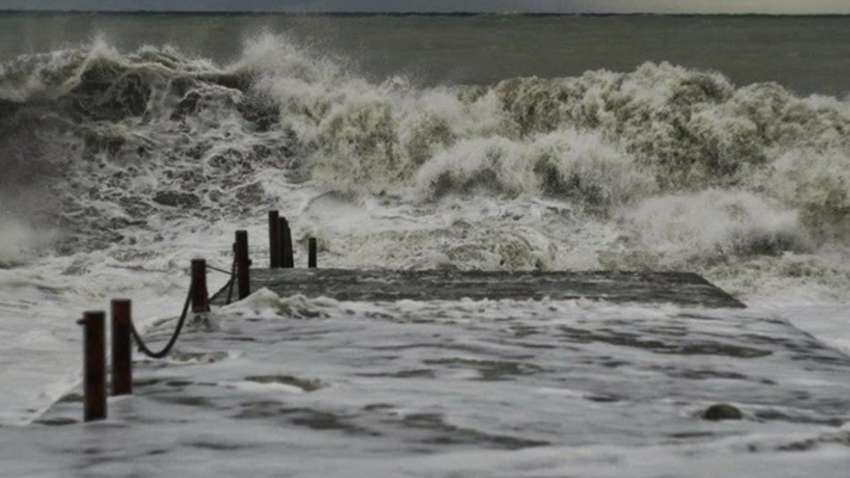 Россияне не способны ликвидировать последствия непогоды на захваченных территориях: детали