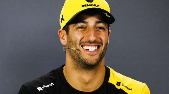 Пилот Формулы-1 не хочет подписывать контракт с "Рено"