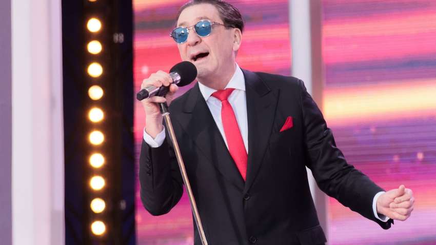 Скандаліст та алкоголік: російський співак одружується з 18-річною студенткою