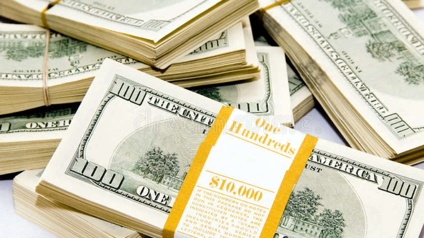 НБУ оновив курс валют і банківських металів: курс долара незначно знизився