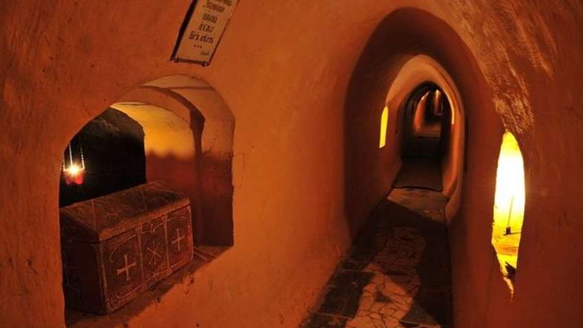 УПЦ МП просит власти спасти пещеры Киево-Печерской лавры: что случилось