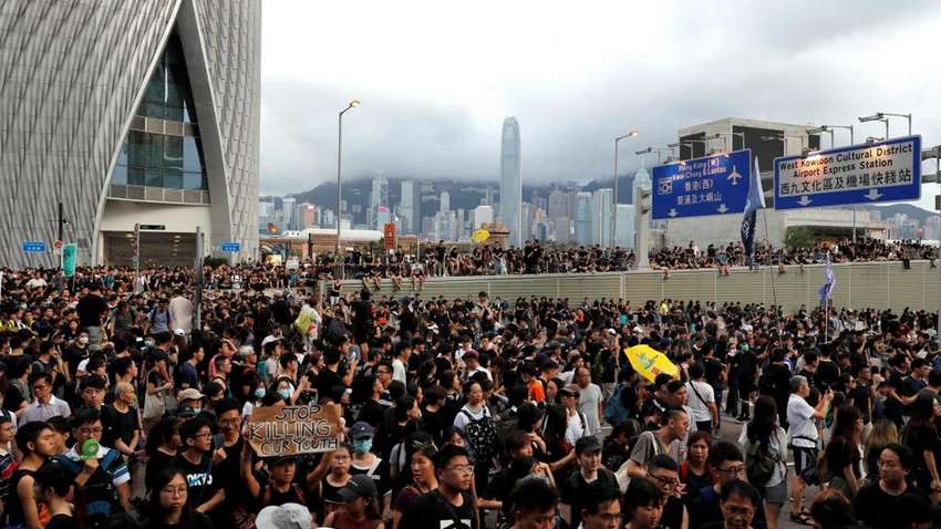 Влада Китаю завдасть «рішучий удар» по протестуючих в Гонконзі