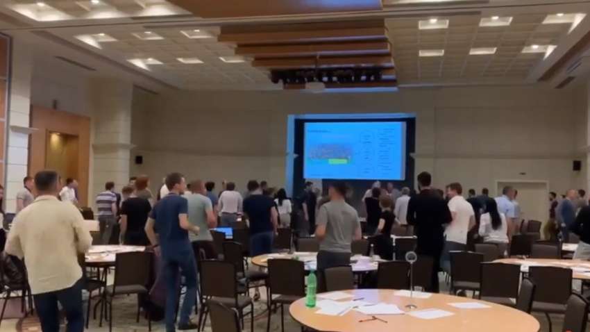  У Трускавці "Слуг народу" вчать скакати 