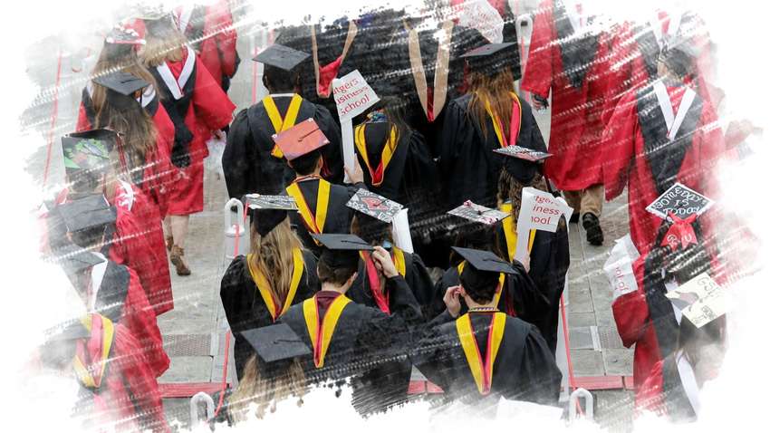 Университеты Массачусетса и Гарварда подали в суд на Трампа за иностранных студентов 