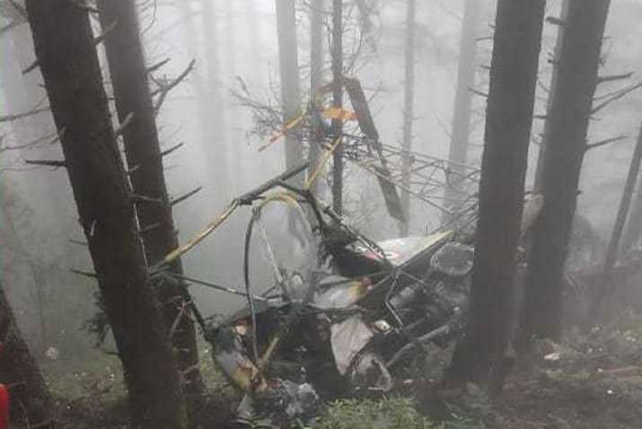 В Индии разбился военный вертолет: выживших нет (ФОТО)