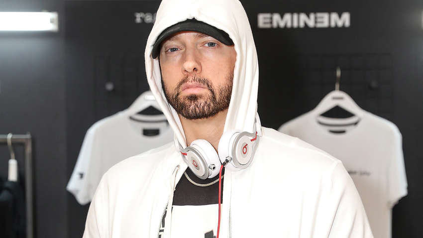 Несподівано для шанувальників Емінем випустив новий альбом