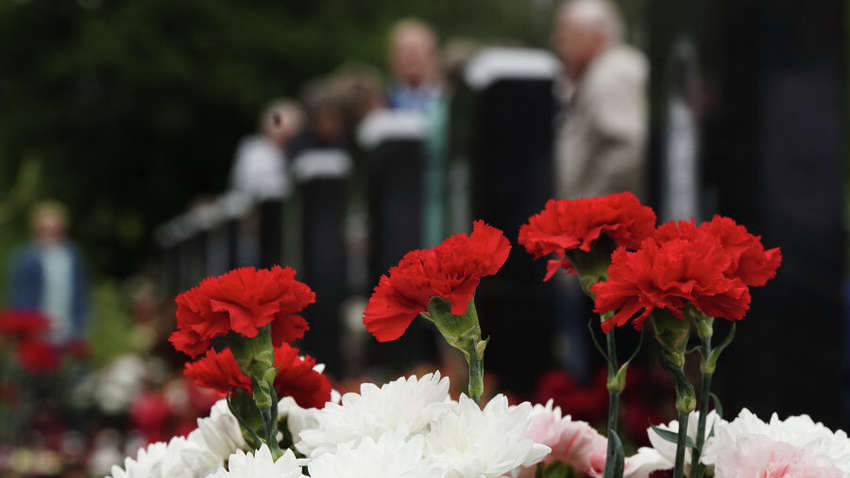 Жителям каких областей не рекомендуют посещать кладбища на Пасху Жителям каких областей не рекомендуют посещать кладбища на Пасху