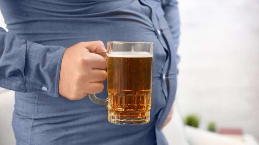 Ученые шокировали открытием: как "пивной живот" убивает сердце