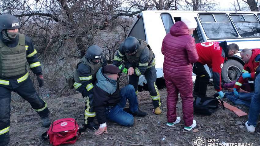 ДТП на Дніпропетровщині: багато постраждалих ДТП на Дніпропетровщині: багато постраждалих
