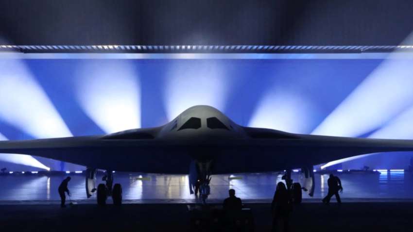 В США презентовали самый современный в мире ударный бомбардировщик (ВИДЕО)