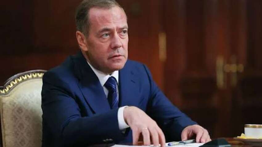 Медведев пригрозил уничтожить страну НАТО Медведев пригрозил уничтожить страну НАТО