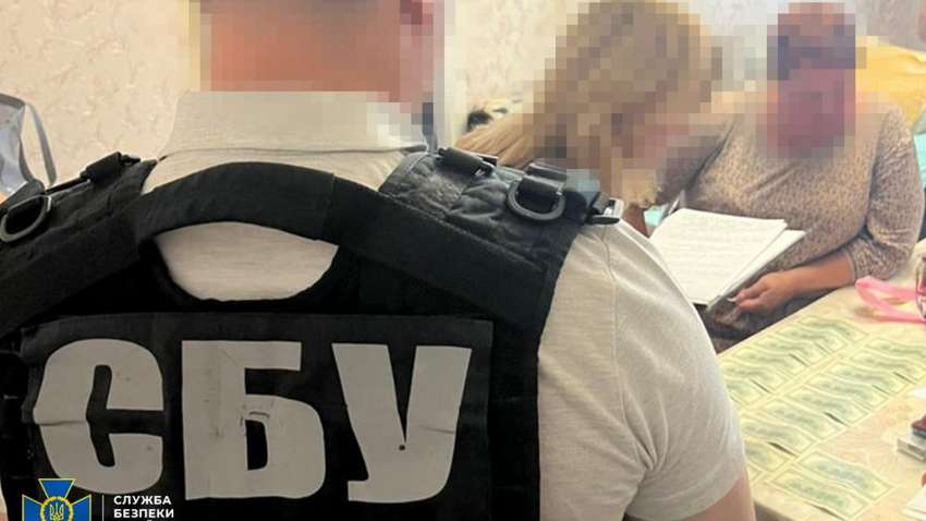 Чиновница требовала деньги у парализованного военного